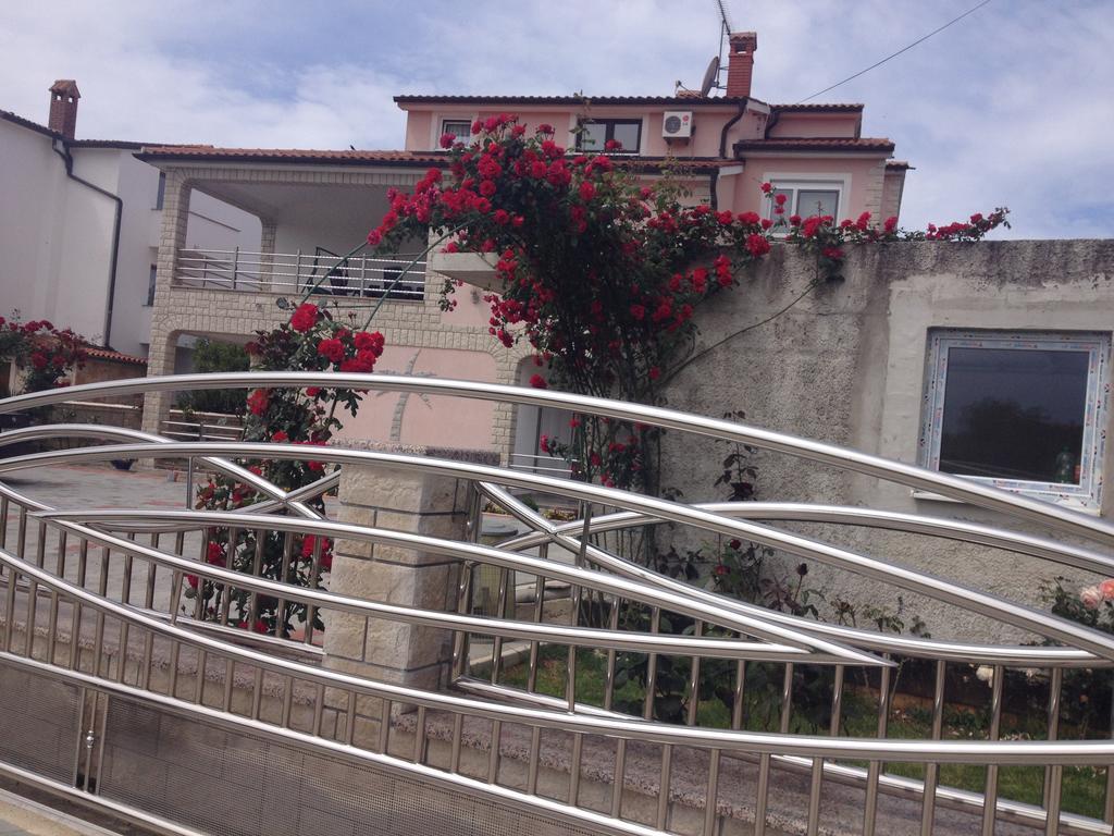 Tar-Vabriga Villa Baldi מראה חיצוני תמונה