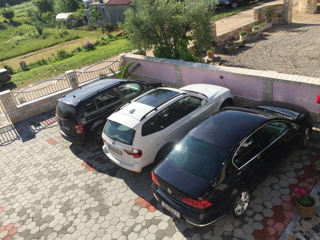Tar-Vabriga Villa Baldi מראה חיצוני תמונה